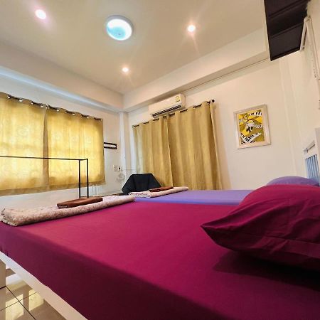 Aekkalukthai Hostel Rayong Dış mekan fotoğraf