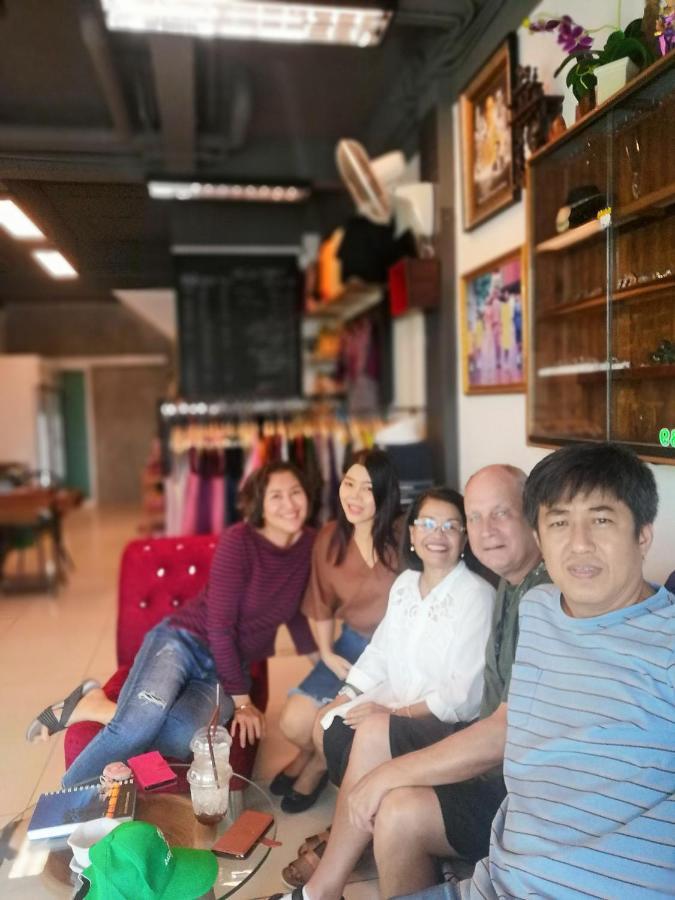 Aekkalukthai Hostel Rayong Dış mekan fotoğraf