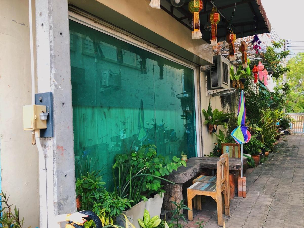Aekkalukthai Hostel Rayong Dış mekan fotoğraf