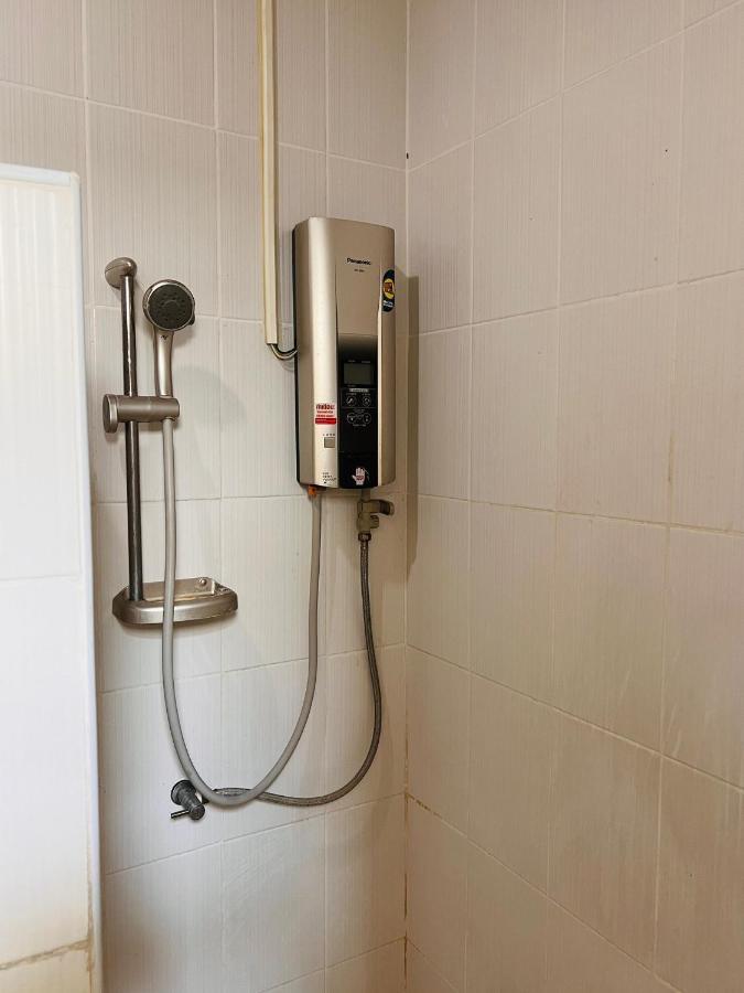 Aekkalukthai Hostel Rayong Dış mekan fotoğraf