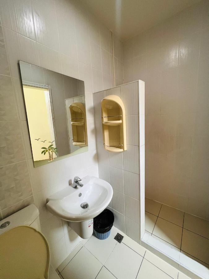 Aekkalukthai Hostel Rayong Dış mekan fotoğraf