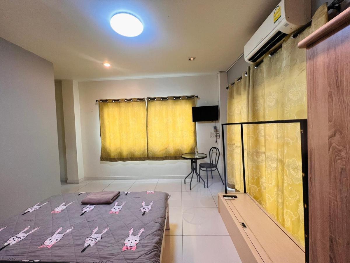 Aekkalukthai Hostel Rayong Dış mekan fotoğraf