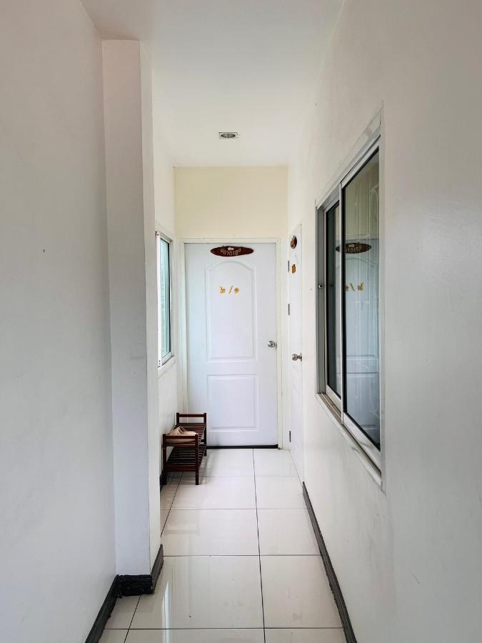 Aekkalukthai Hostel Rayong Dış mekan fotoğraf