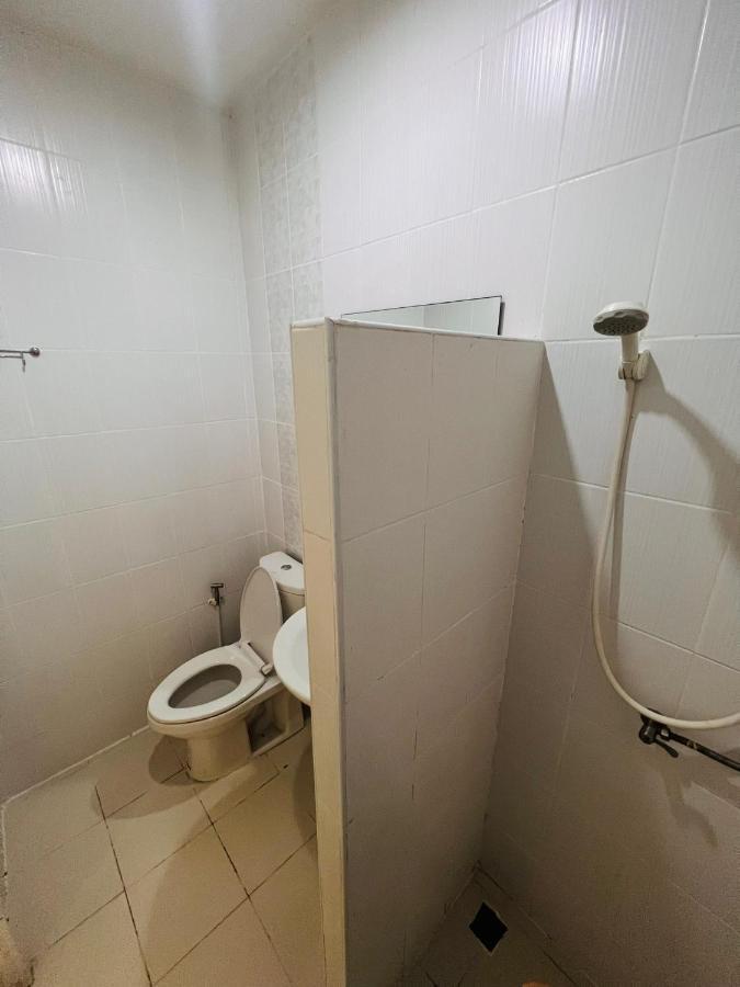 Aekkalukthai Hostel Rayong Dış mekan fotoğraf