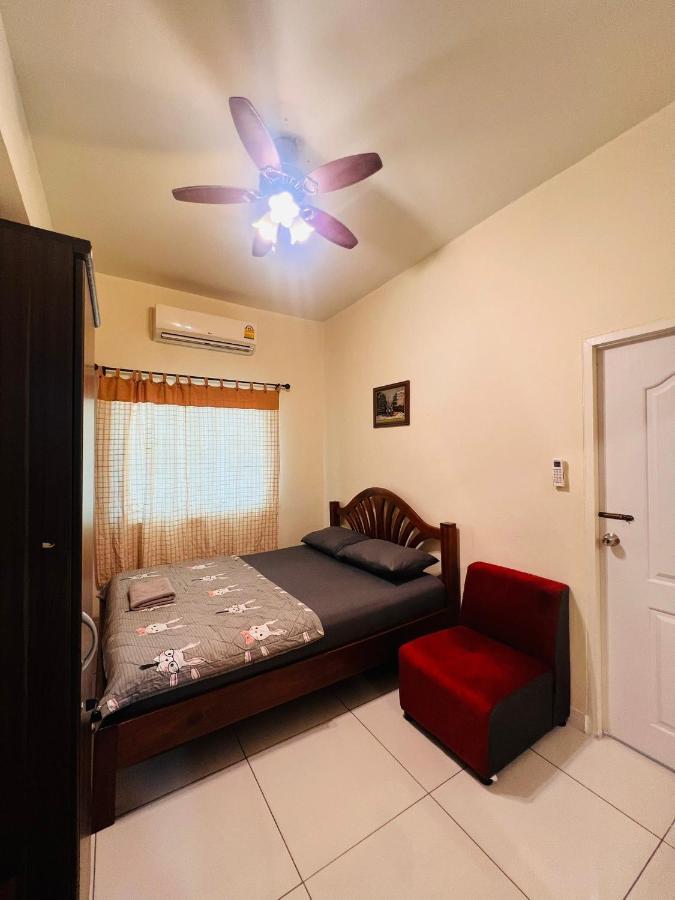Aekkalukthai Hostel Rayong Dış mekan fotoğraf