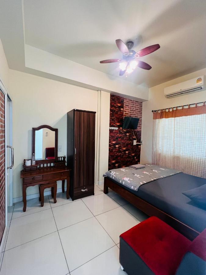 Aekkalukthai Hostel Rayong Dış mekan fotoğraf
