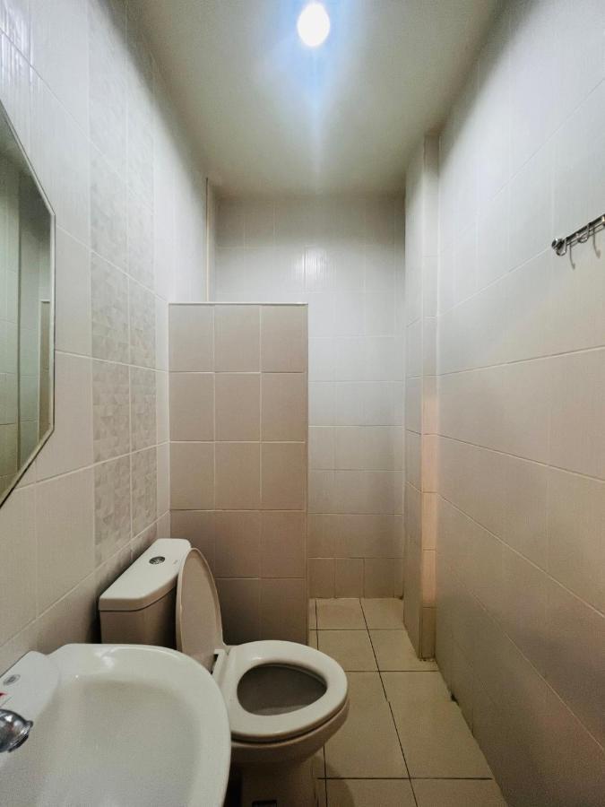 Aekkalukthai Hostel Rayong Dış mekan fotoğraf